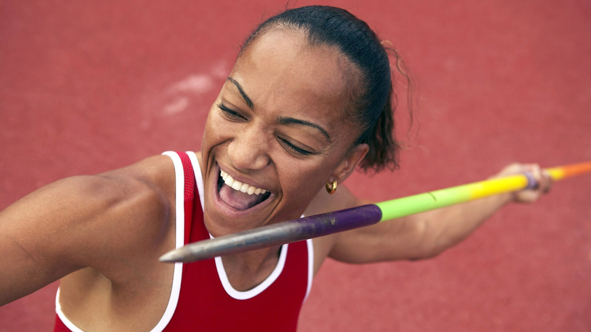 莱万赛点兑现，利物浦淘汰拜仁慕尼黑晋级四强，主帅激动落泪