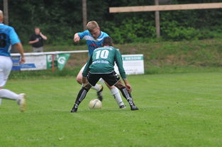 纳达尔回归赛场，战术调整首场状态亮眼，MAD观众沸腾！